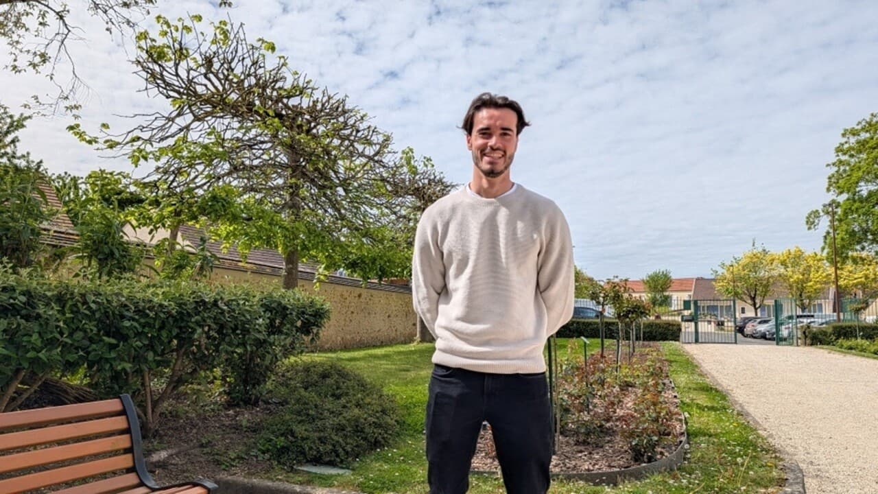 « L’idée, c’est de créer du lien » : avec GénérAction, les jeunes aident les seniors